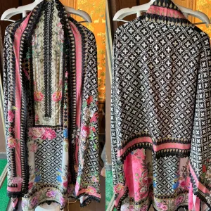 Digital printed Muslin shirt with Crochia lace on the neckline