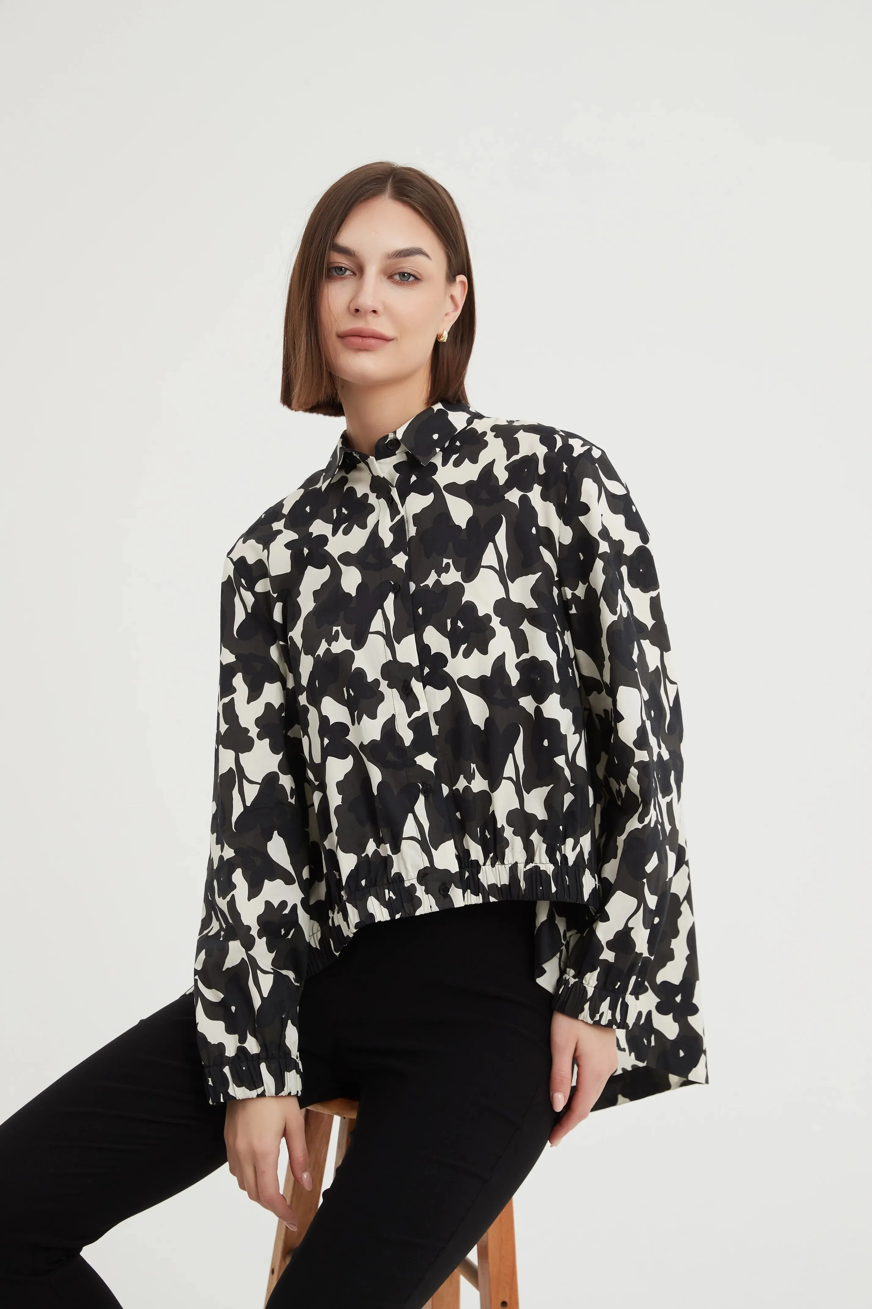 Elastic Front Hem Print Shirt | Black Floral