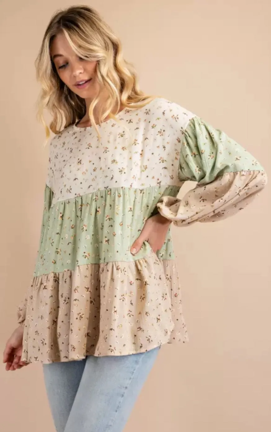 Floral print tiered woven top